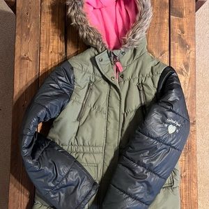 Oshkosh Faux Fur Hooded Girls Parka / size 12 /